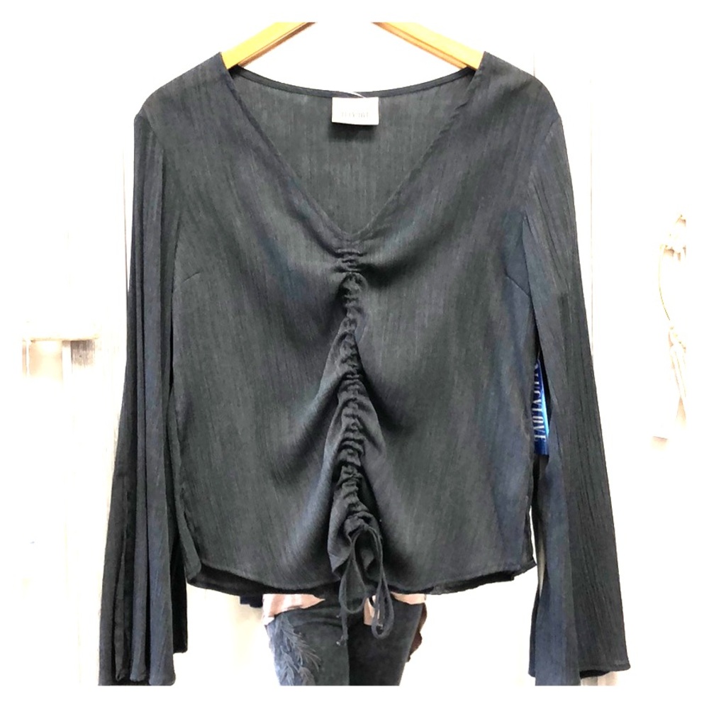 Long sleeve scrunch top